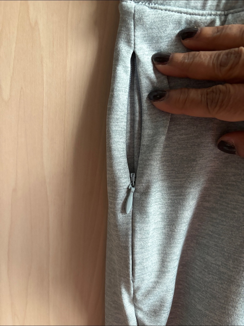 HOST PICK! Vineyard Vines Light Gray Men's Jogger Sweatpants NWT - Picture 8 of 10
